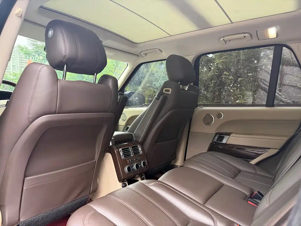 Land Rover Range Rover — миниатюра 12