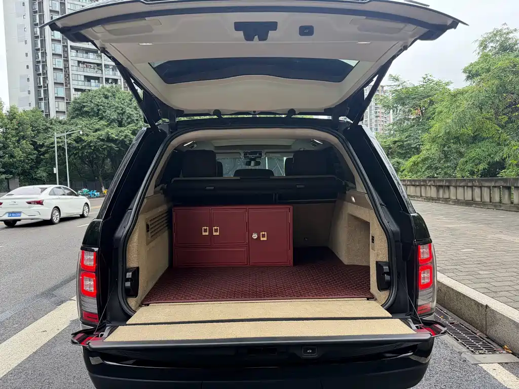 Land Rover Range Rover — миниатюра 13