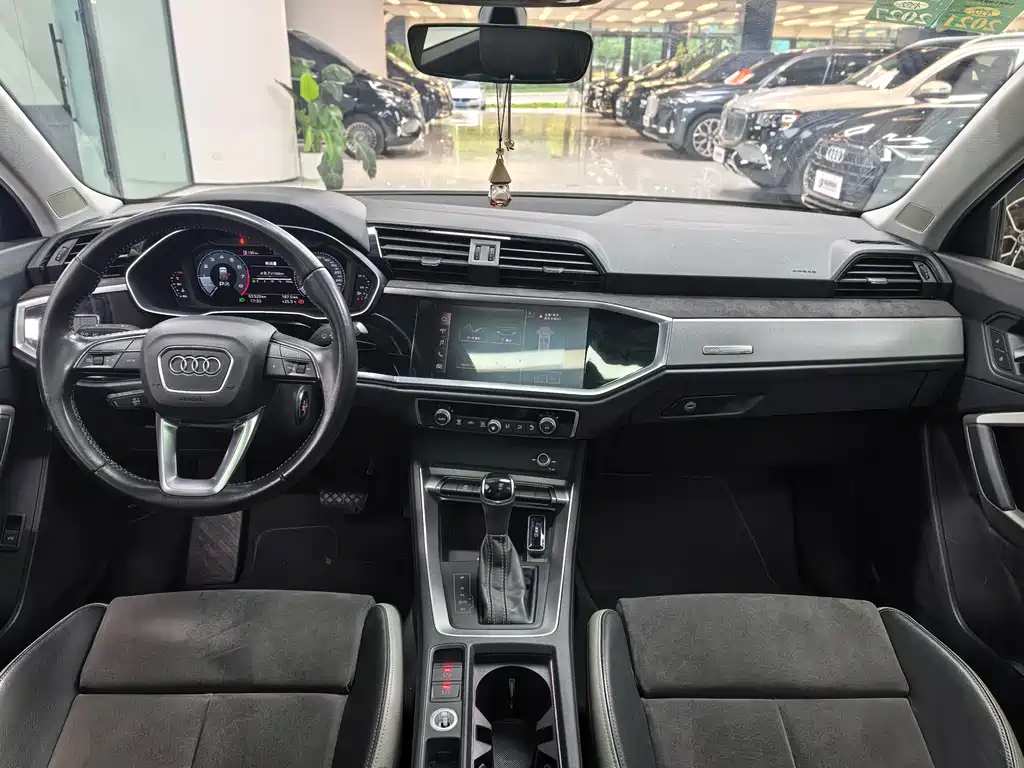 Audi Q3 — миниатюра 5