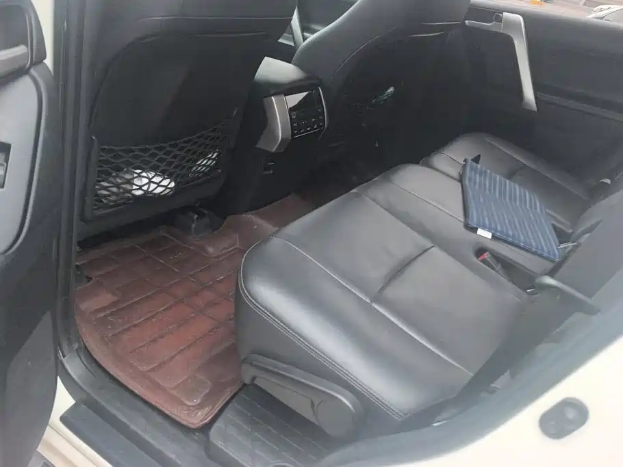 Toyota Prado — миниатюра 11