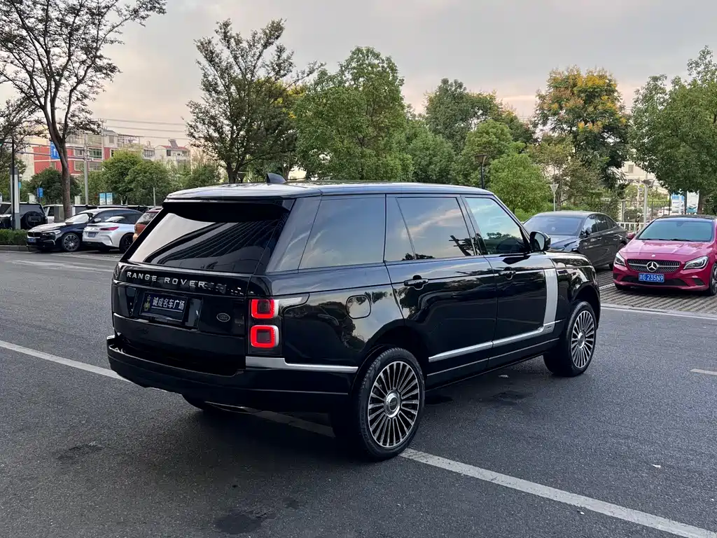 Land Rover Range Rover — миниатюра 9
