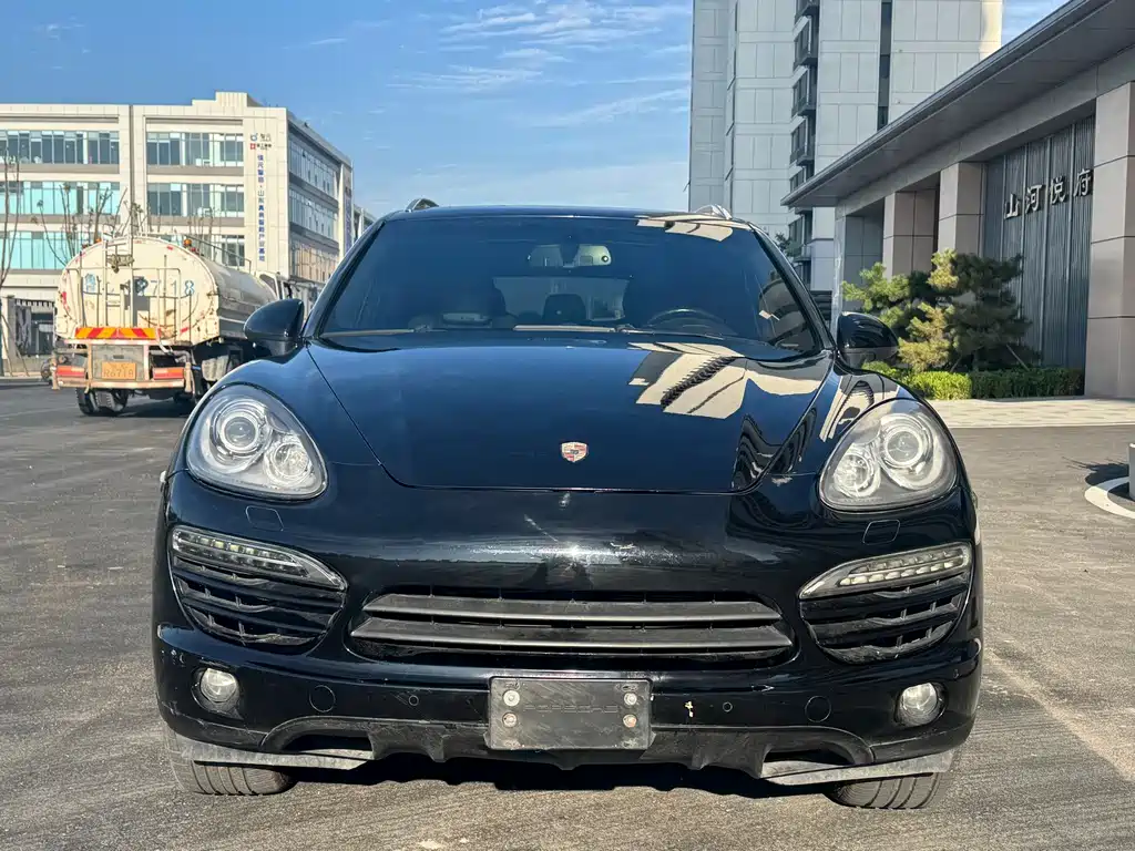 Porsche Cayenne — миниатюра 2