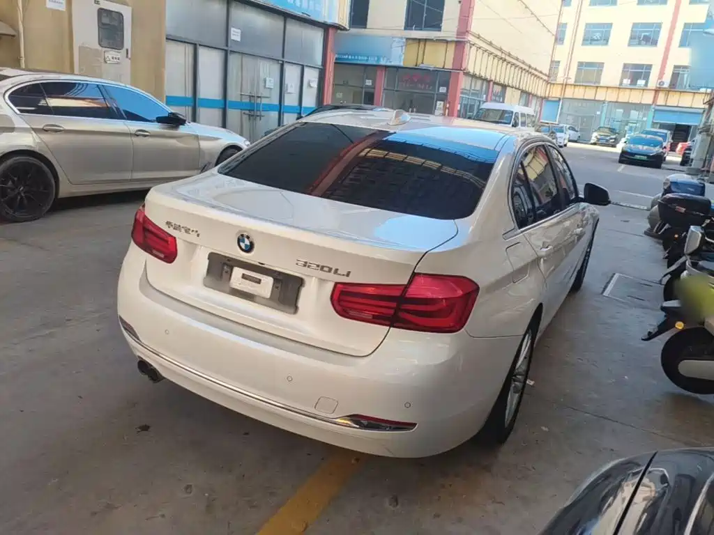 BMW 3 Series — миниатюра 7