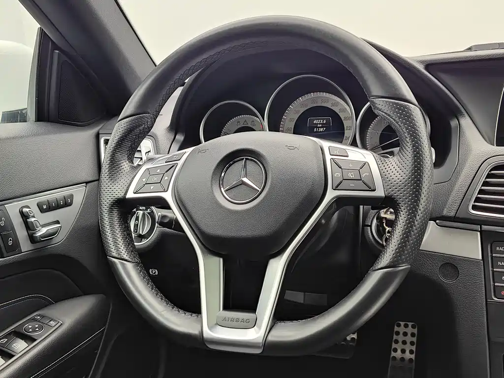 Mercedes-Benz E-Class (Import) — миниатюра 18