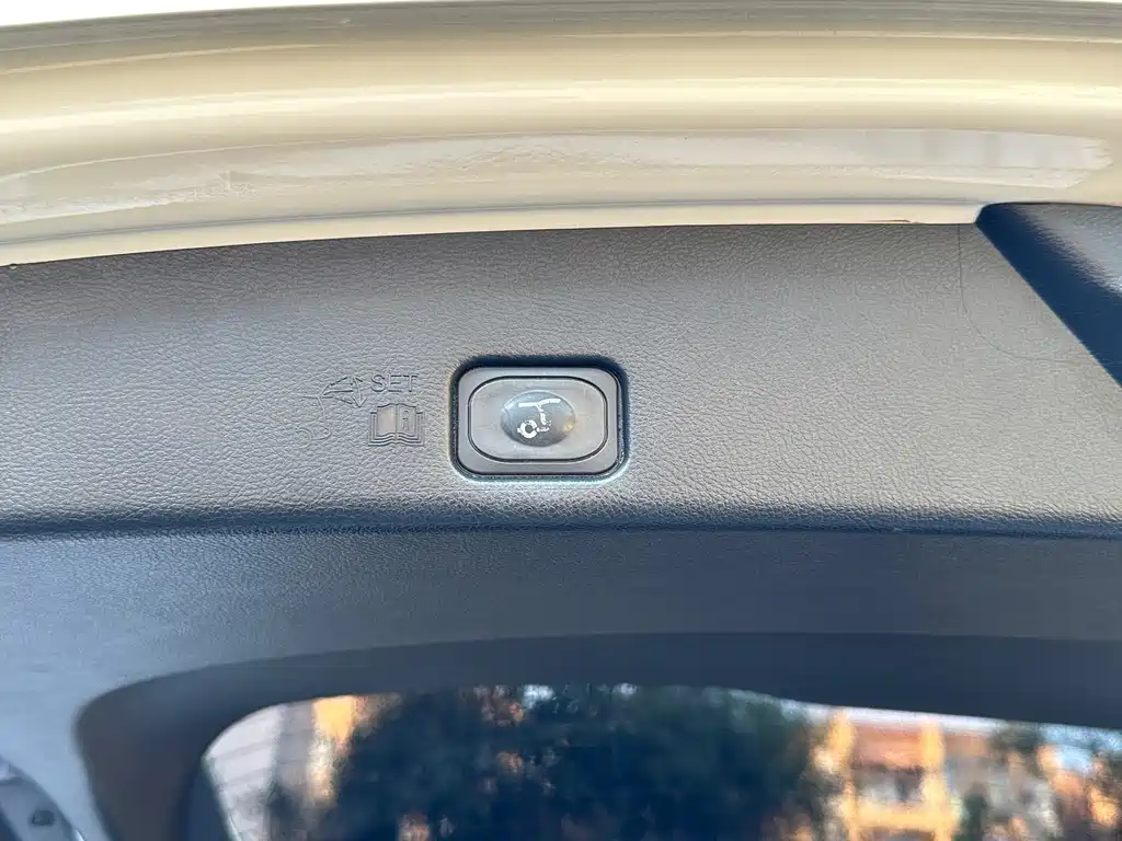 Ford Edge — миниатюра 13