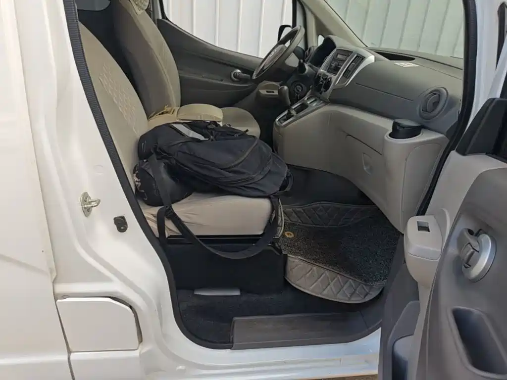 Nissan NV200 — миниатюра 9
