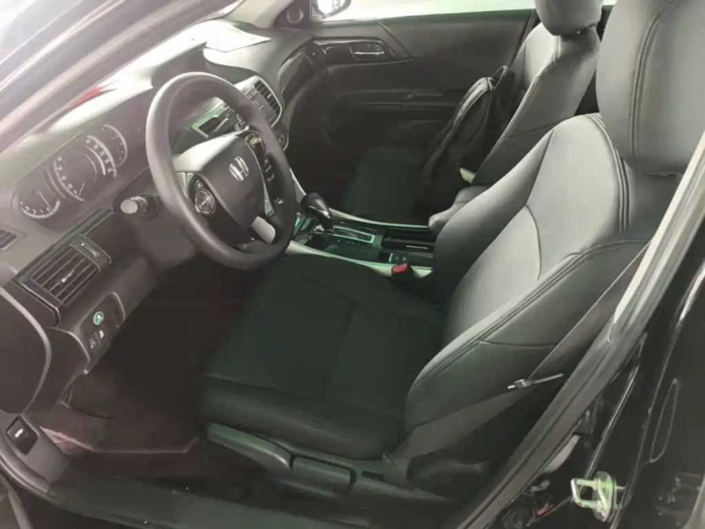 Honda Accord — миниатюра 15