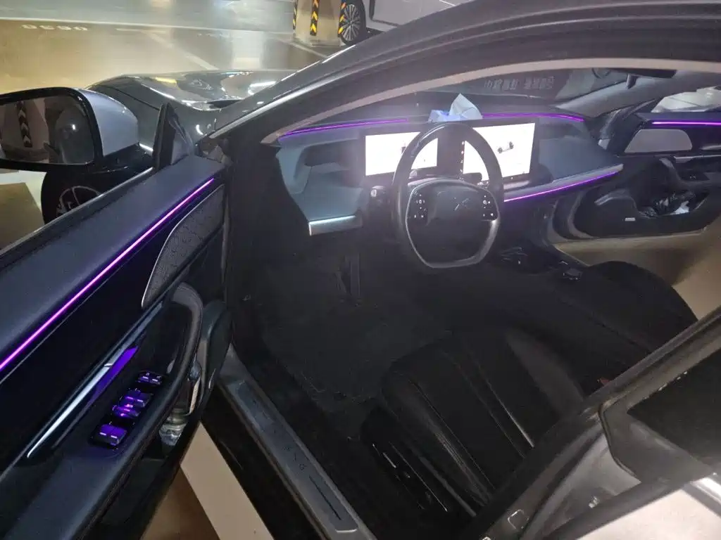 XPeng P7 — миниатюра 12