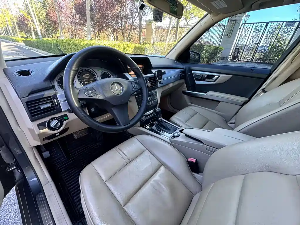 Mercedes-Benz GLK-Class (Import) — миниатюра 12