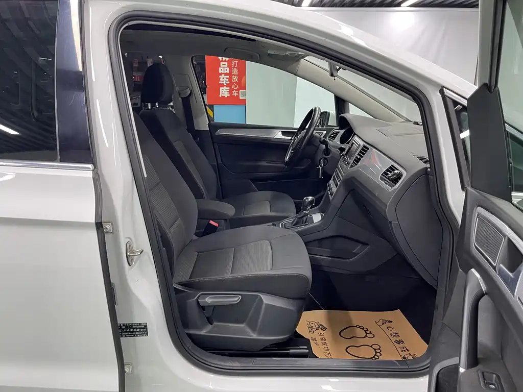 Volkswagen Golf Sportsvan — миниатюра 22