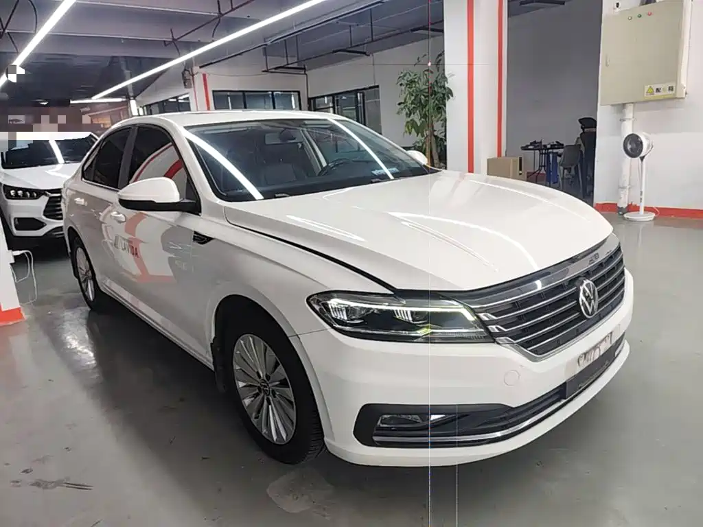 Volkswagen Lavida — миниатюра 4