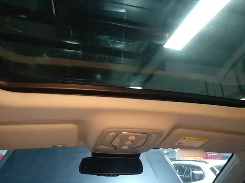 Roewe RX5 New Energy — миниатюра 18
