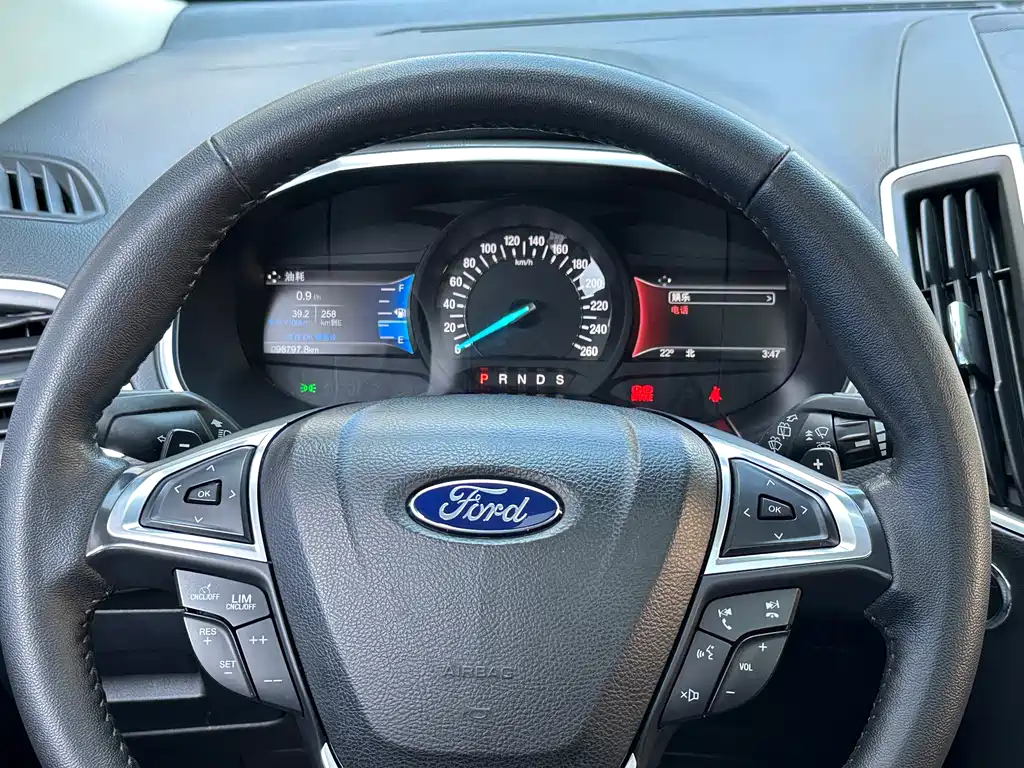 Ford Edge — миниатюра 10