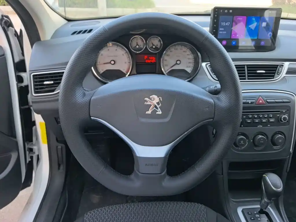 Peugeot 308 — миниатюра 11