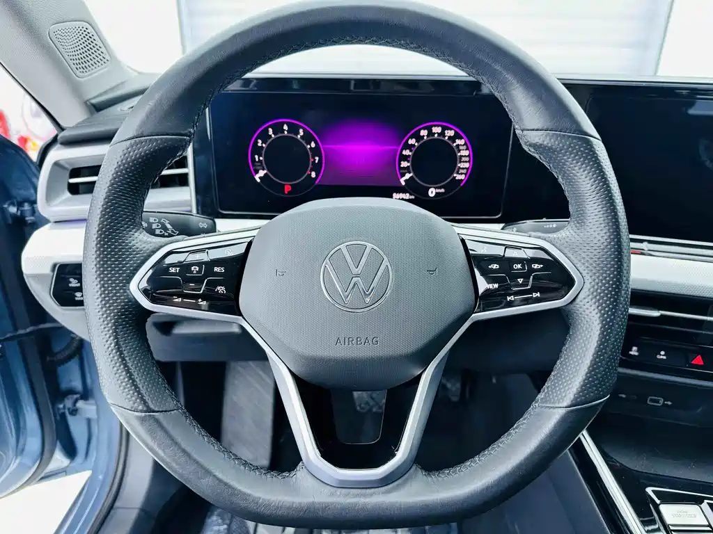 VOLKSWAGEN LINGDU