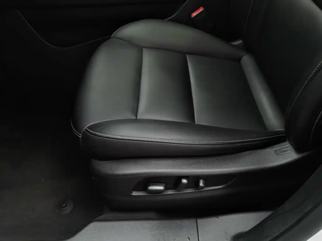 Cadillac XT4 — миниатюра 20