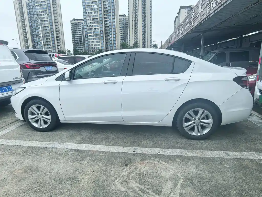 Chevrolet Cruze — миниатюра 5