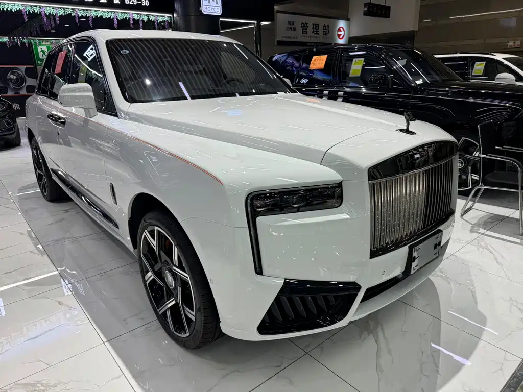 Rolls-Royce Cullinan 2026 Black Badge