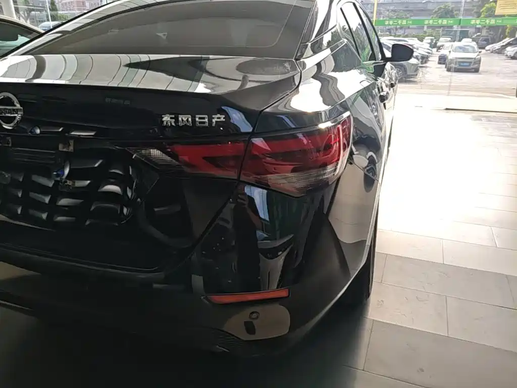 Nissan Sylphy — миниатюра 8