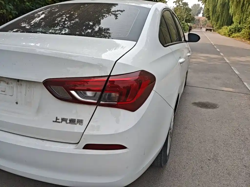 Buick Excelle — миниатюра 8
