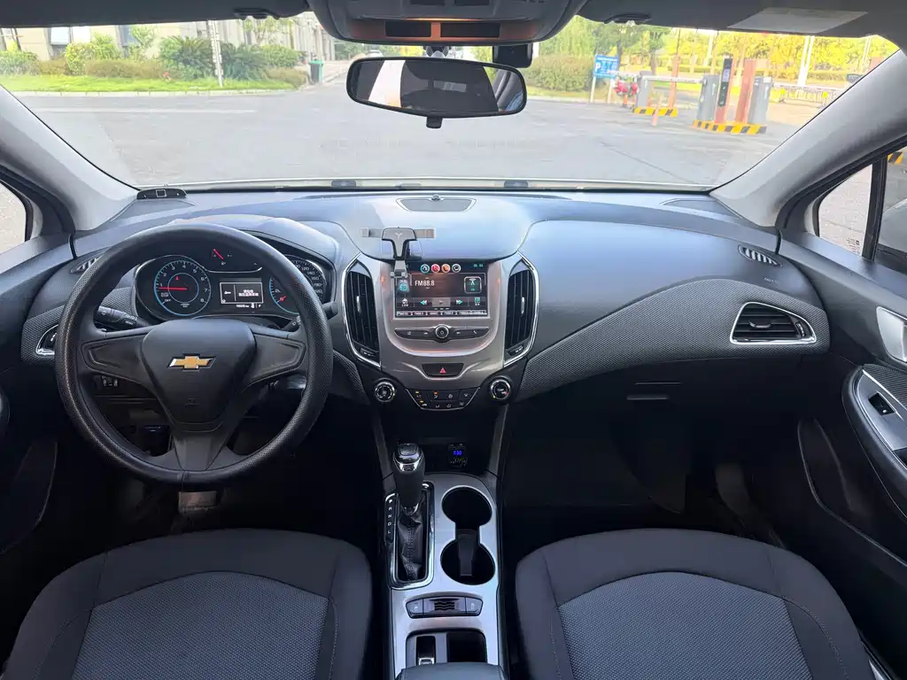 Chevrolet Cruze — миниатюра 9