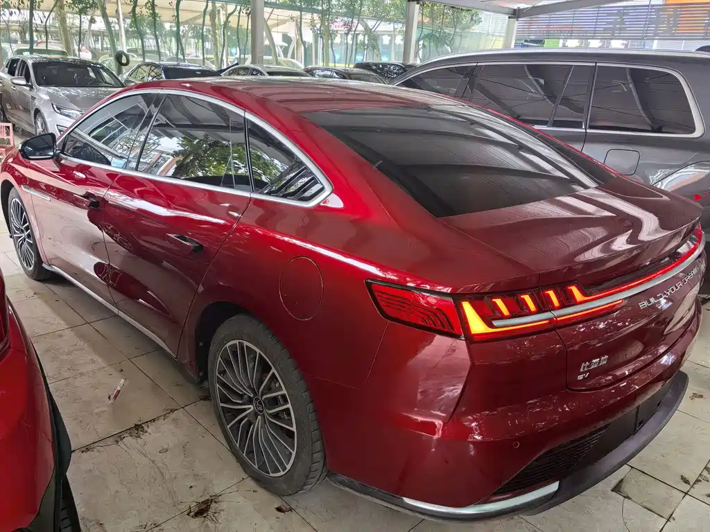 BYD Han — миниатюра 14