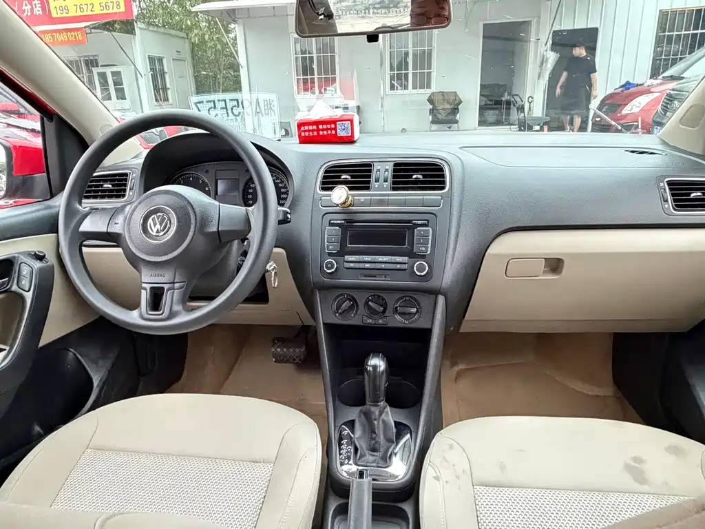 Volkswagen Polo — миниатюра 2