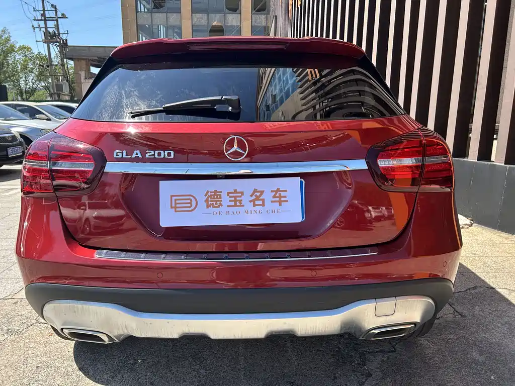 Mercedes-Benz GLA — миниатюра 10