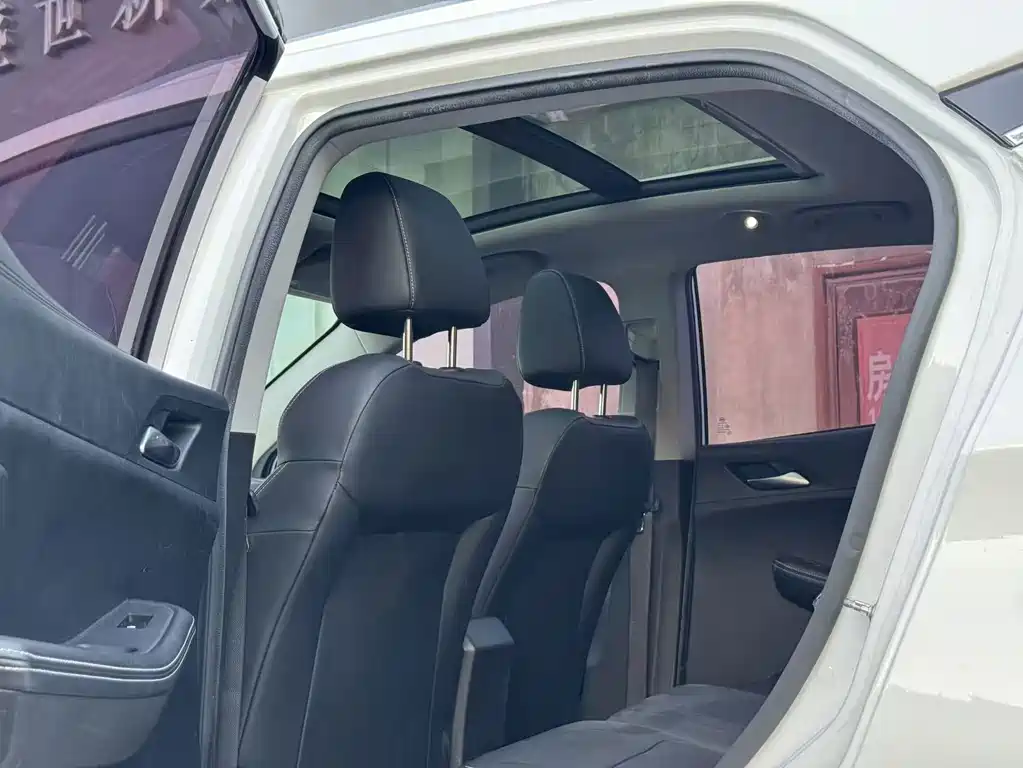 BYD Yuan EV — миниатюра 5