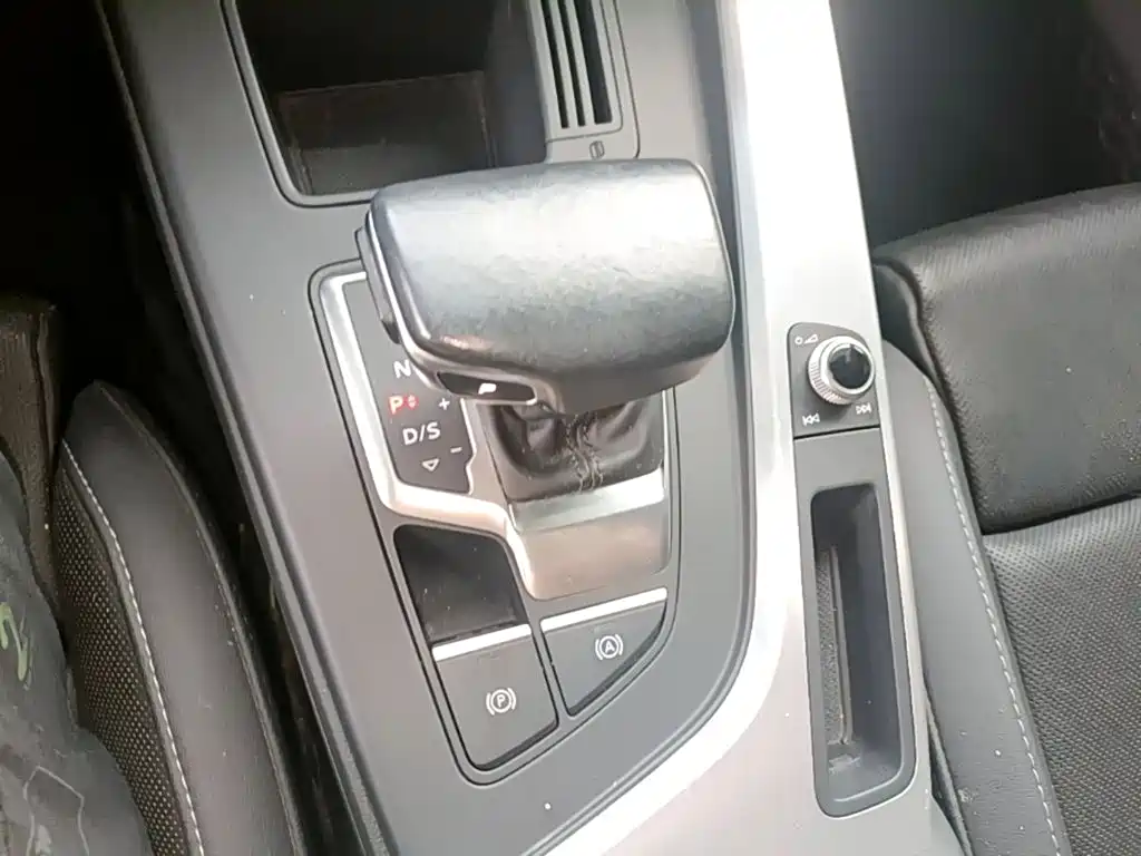 Audi A4L — миниатюра 14