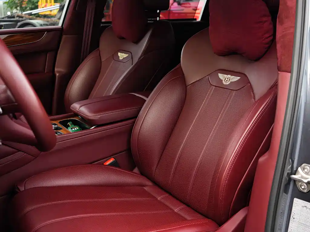 Bentley Bentayga — миниатюра 11