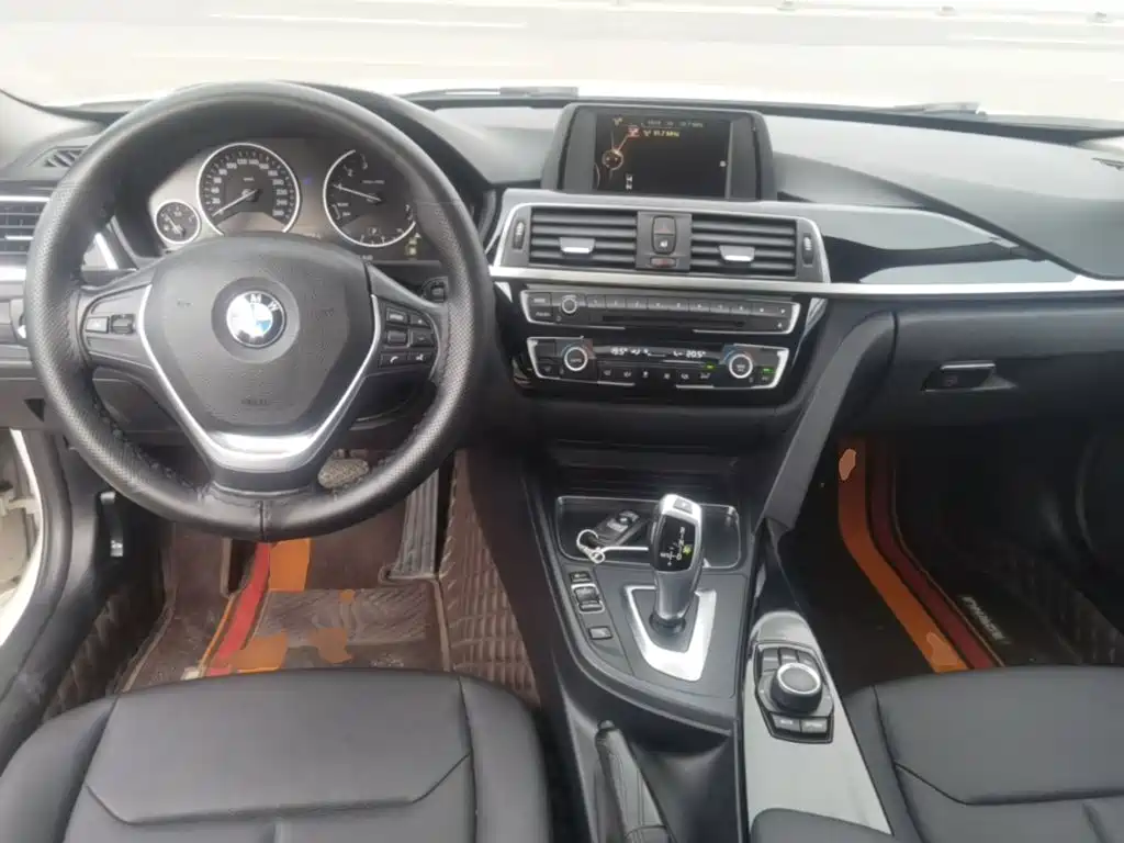 BMW 3 Series — миниатюра 10