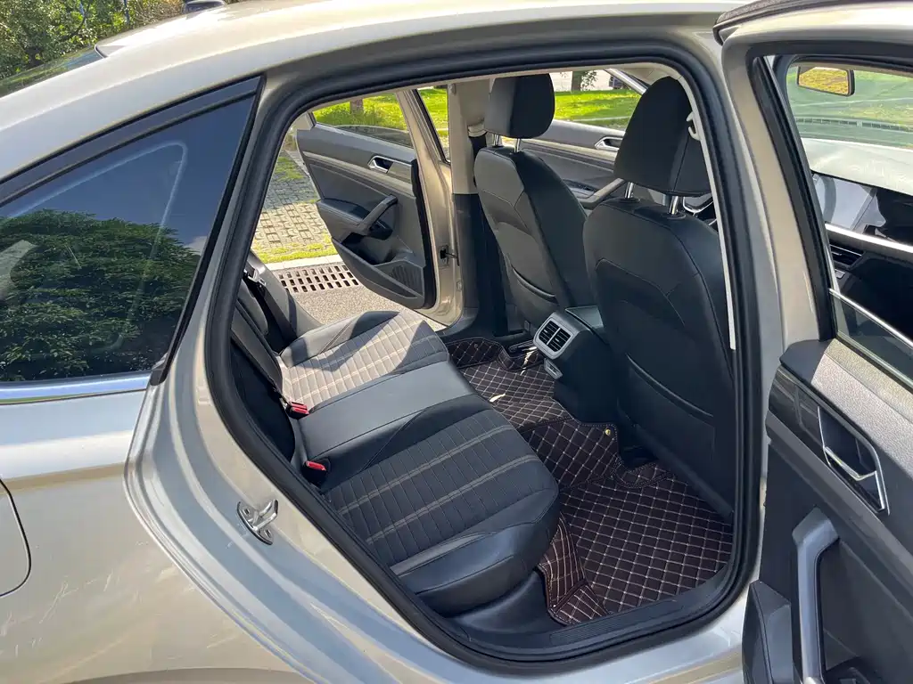 Volkswagen Lavida — миниатюра 11