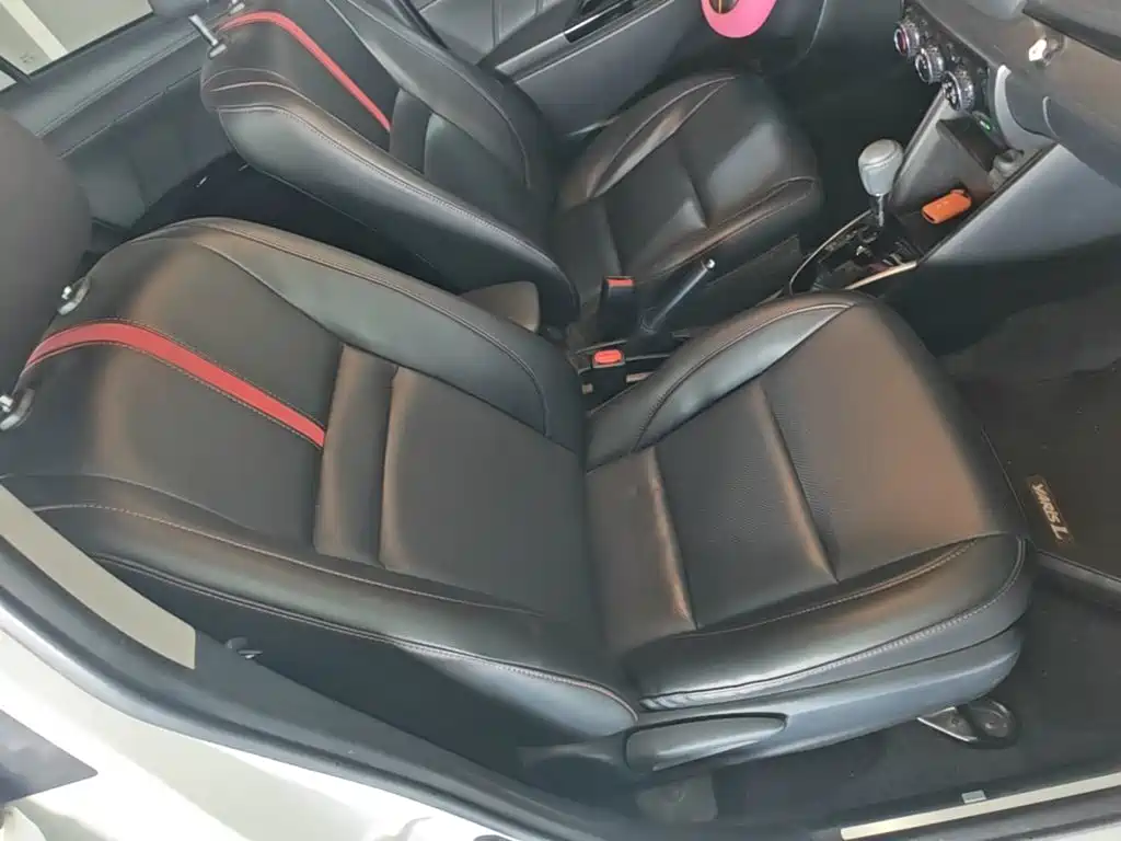 Toyota Yaris L — миниатюра 25