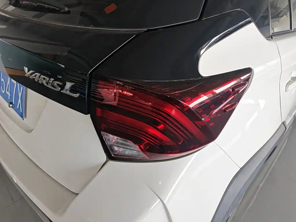 Toyota Yaris L — миниатюра 8