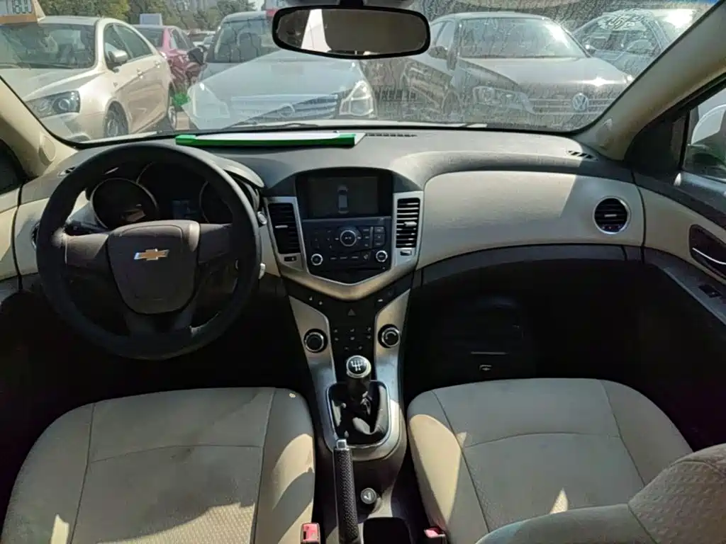 Chevrolet Cruze — миниатюра 8