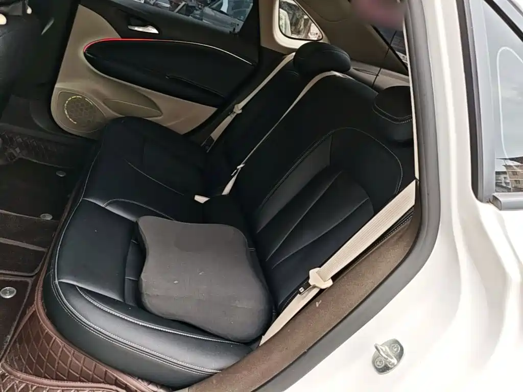 Buick Verano — миниатюра 17
