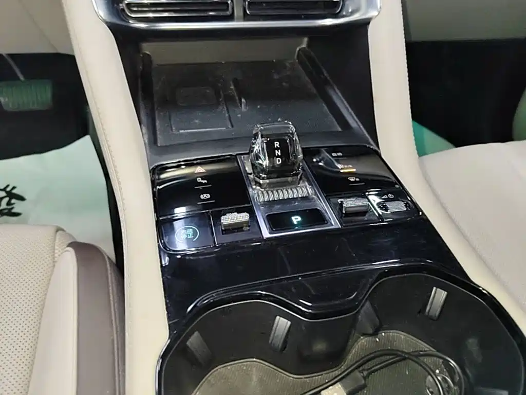 BYD PLUS New Energy — миниатюра 14