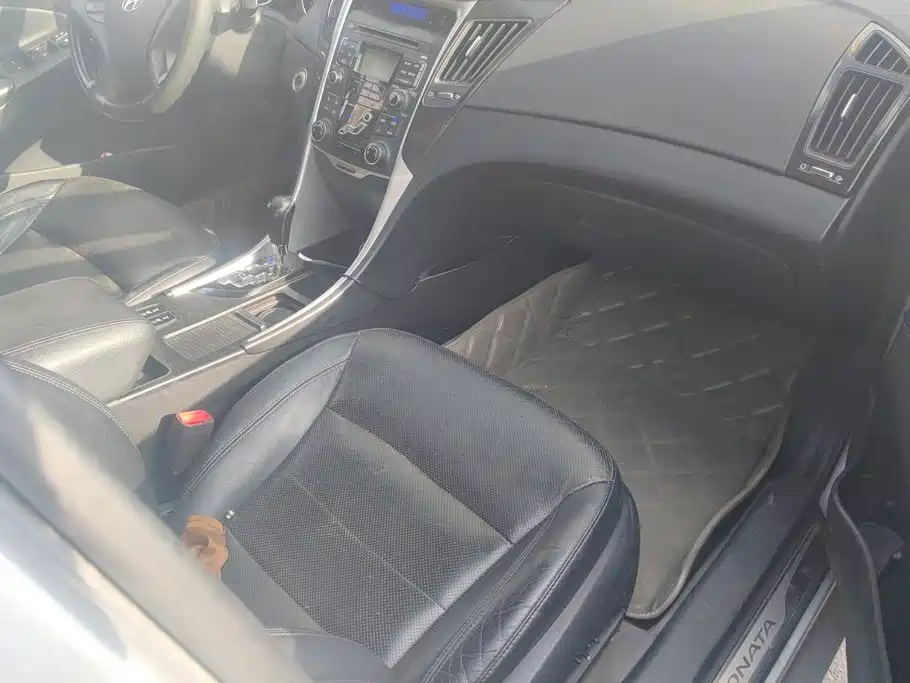 Hyundai Sonata — миниатюра 8