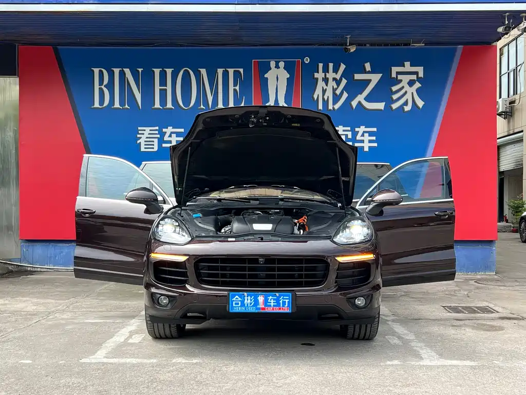 Porsche Cayenne Hybrid — миниатюра 7