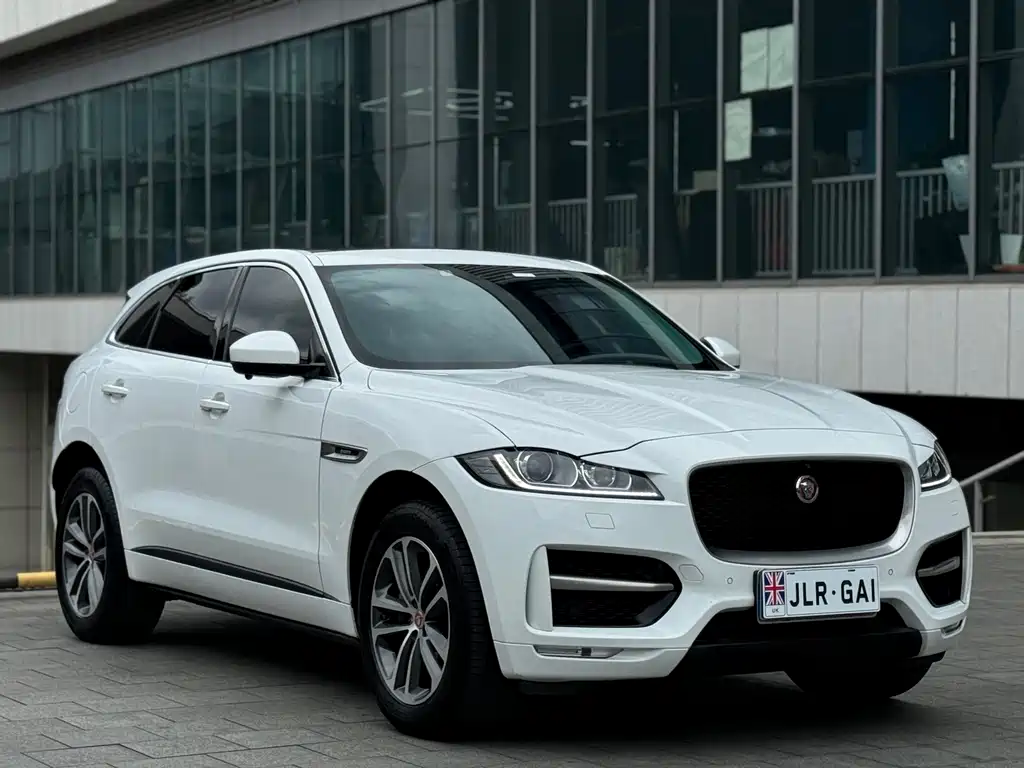Jaguar F-PACE — миниатюра 3
