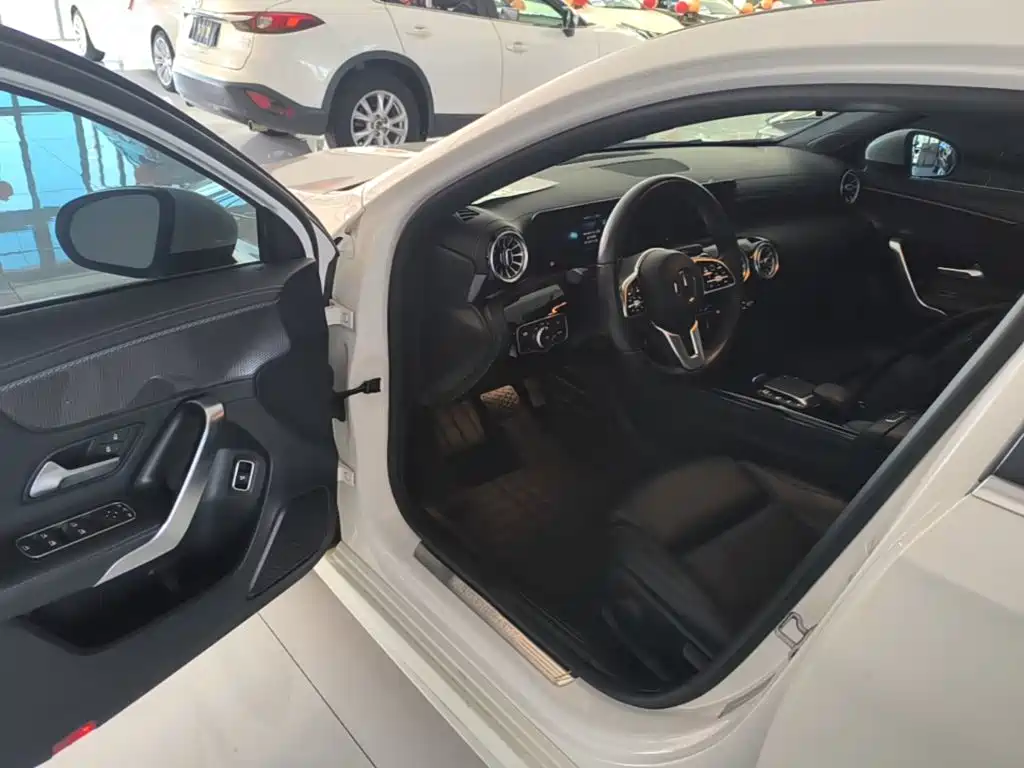 Mercedes-Benz A-Class — миниатюра 16
