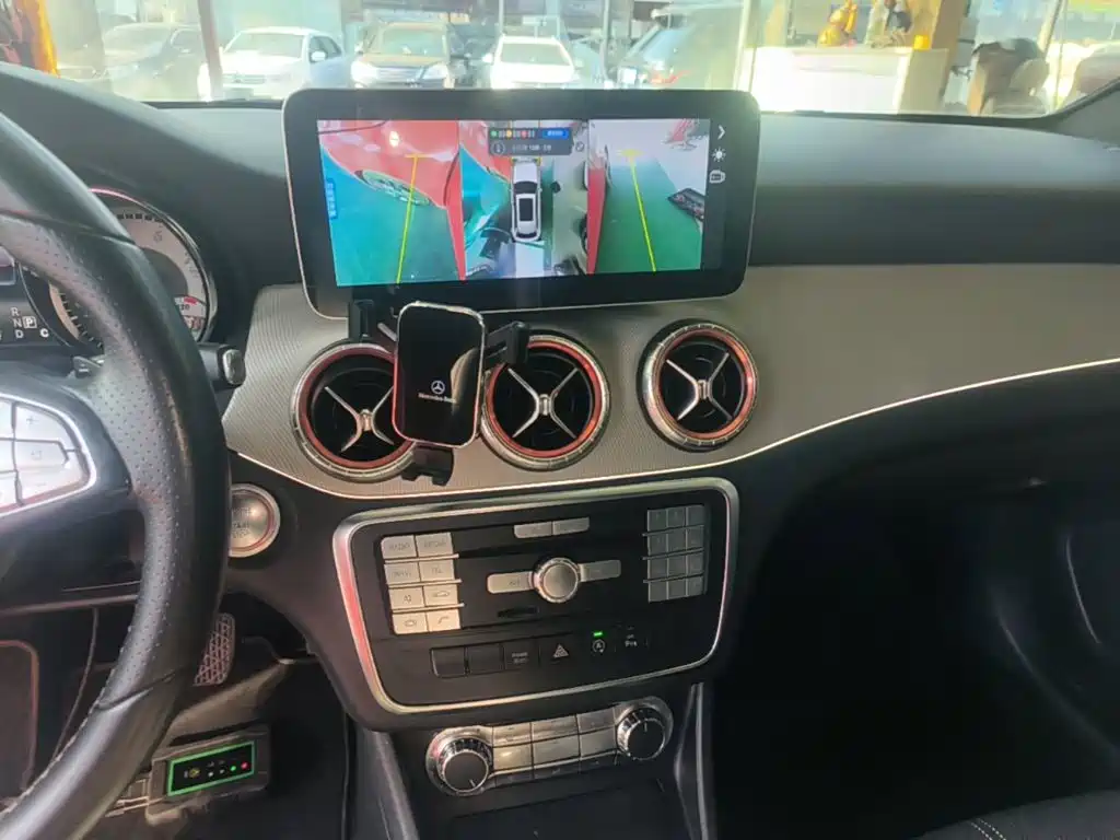 Mercedes-Benz CLA (Import) — миниатюра 13