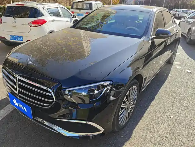 MERCEDES BENZ E CLASS