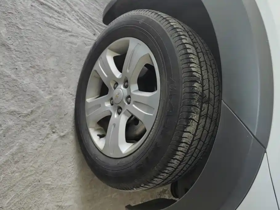 Chevrolet Captiva — миниатюра 6
