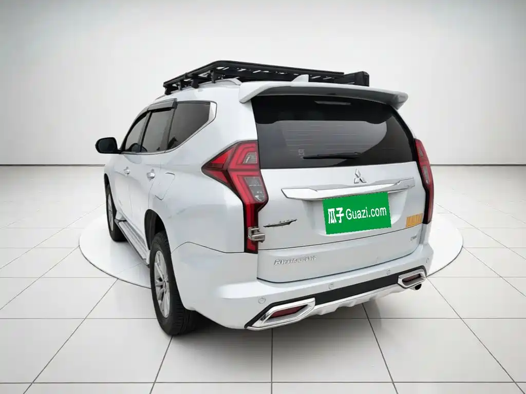 Mitsubishi Pajero Sport (Import) — миниатюра 4