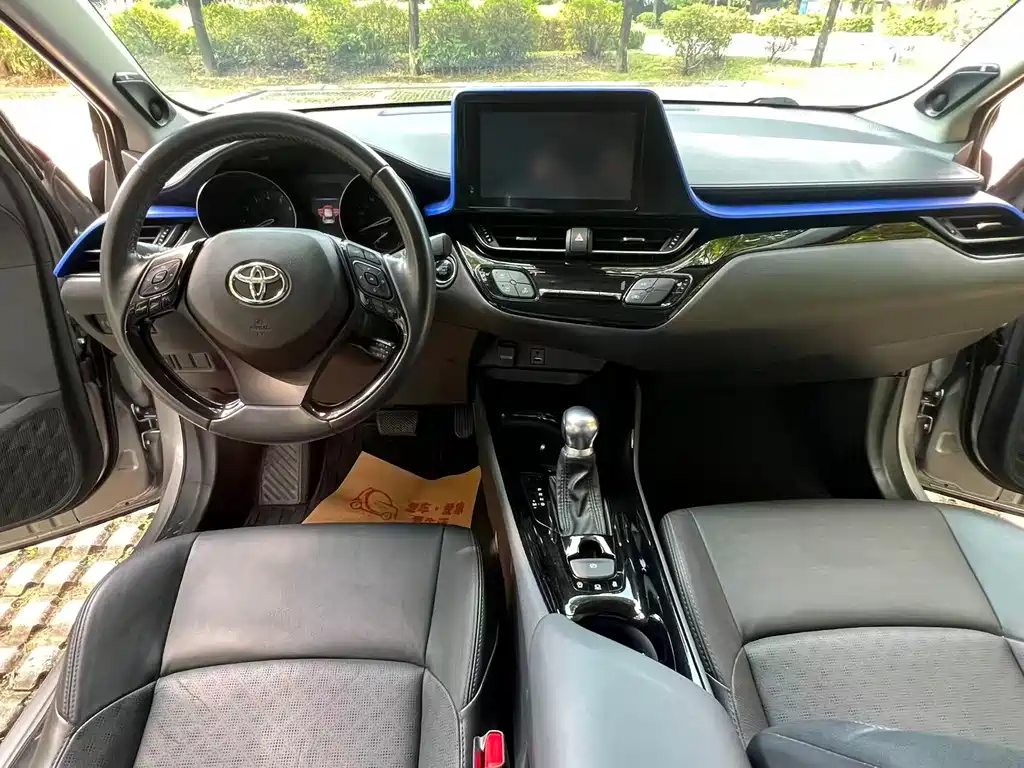 Toyota IZOA — миниатюра 9