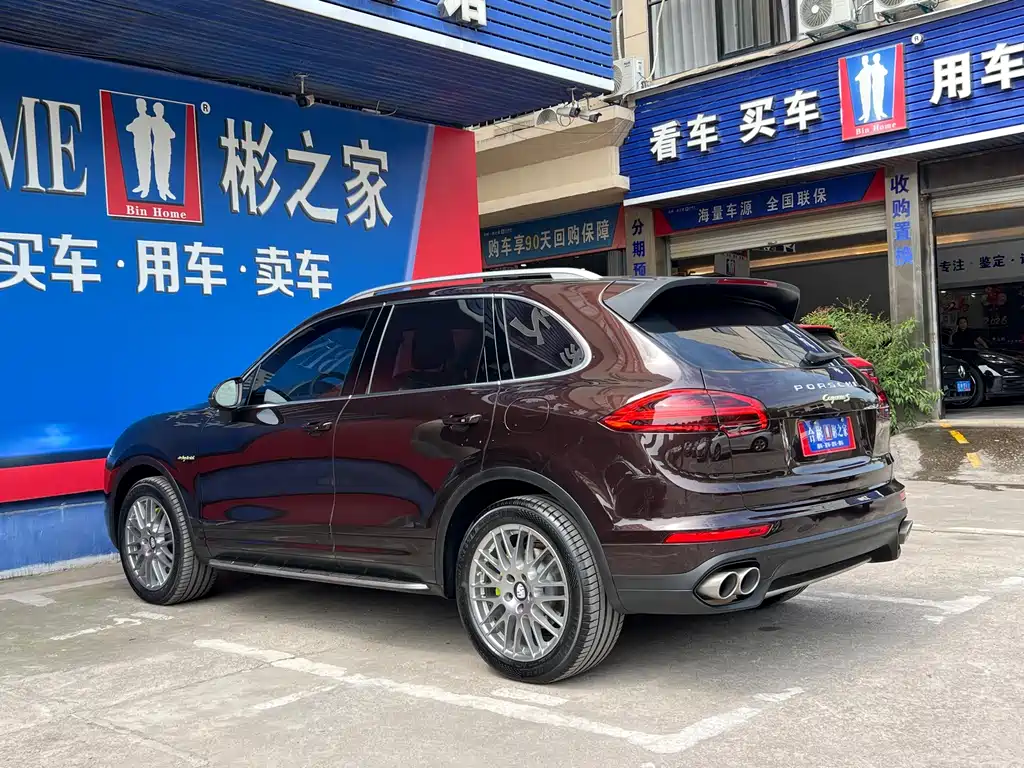 Porsche Cayenne Hybrid — миниатюра 27