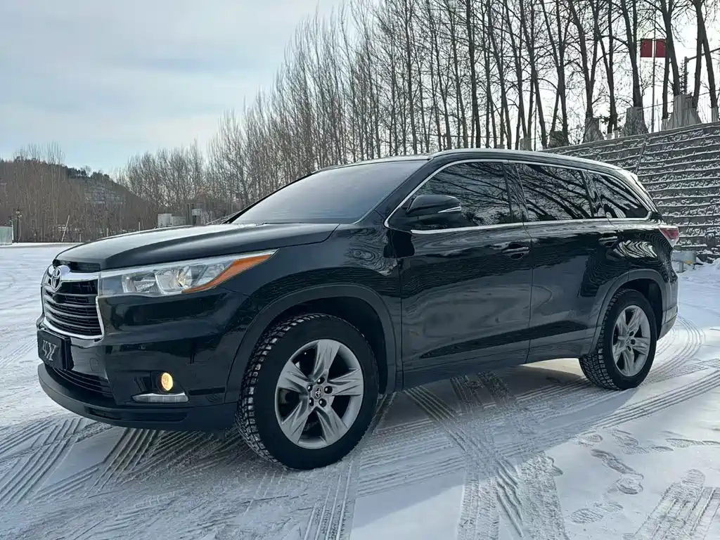 TOYOTA HIGHLANDER