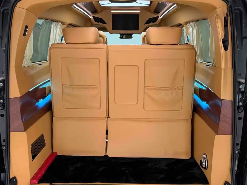 Mercedes-Benz V-Class — миниатюра 19